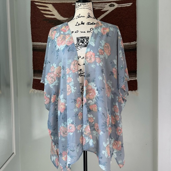 Torrid Floral Open Front Kimono Cardigan - Picture 2 of 7